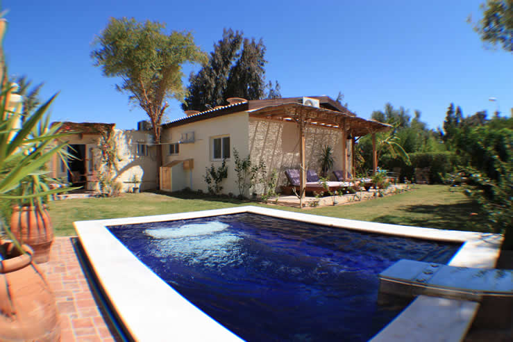Jacuzzi Garden View